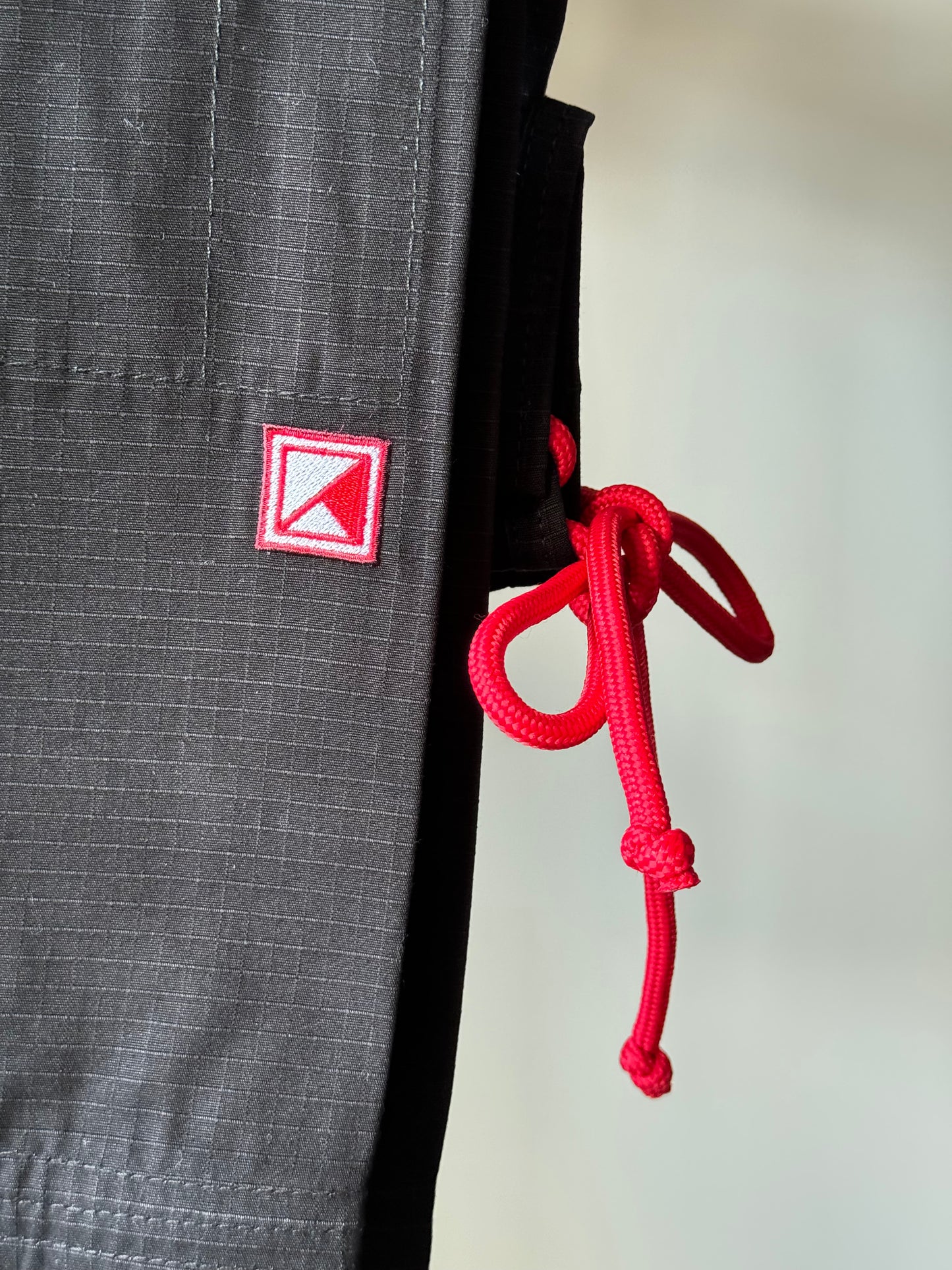 CLASSIC KIMONO - BLACK W/ RED