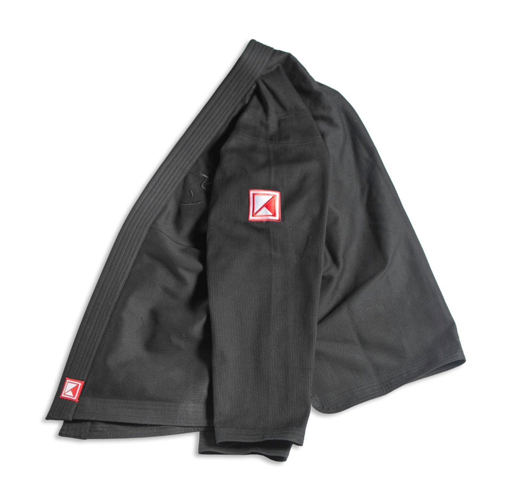 CLASSIC KIMONO - BLACK W/ RED